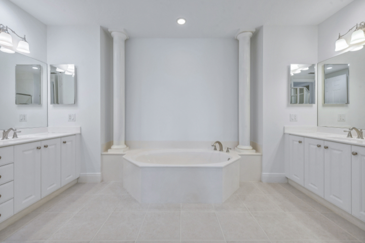 Master Bath - 9229 Museo Cir