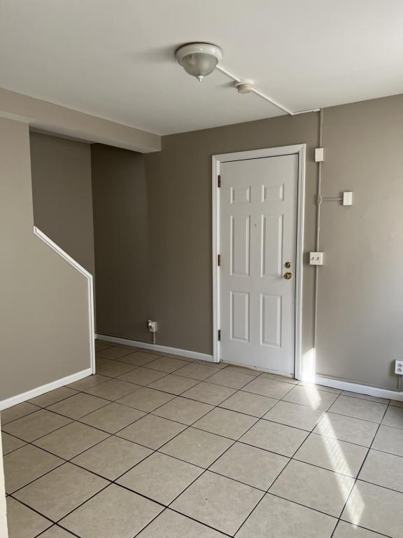 Building Photo - 1850 McCloskey Ave