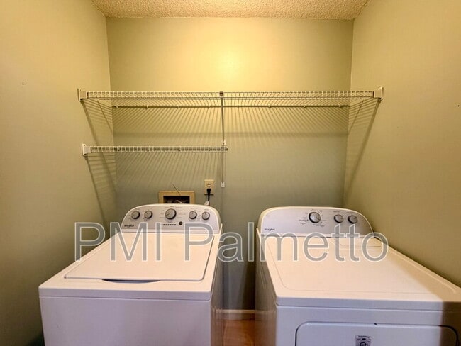 Building Photo - 274 Ambling Cir