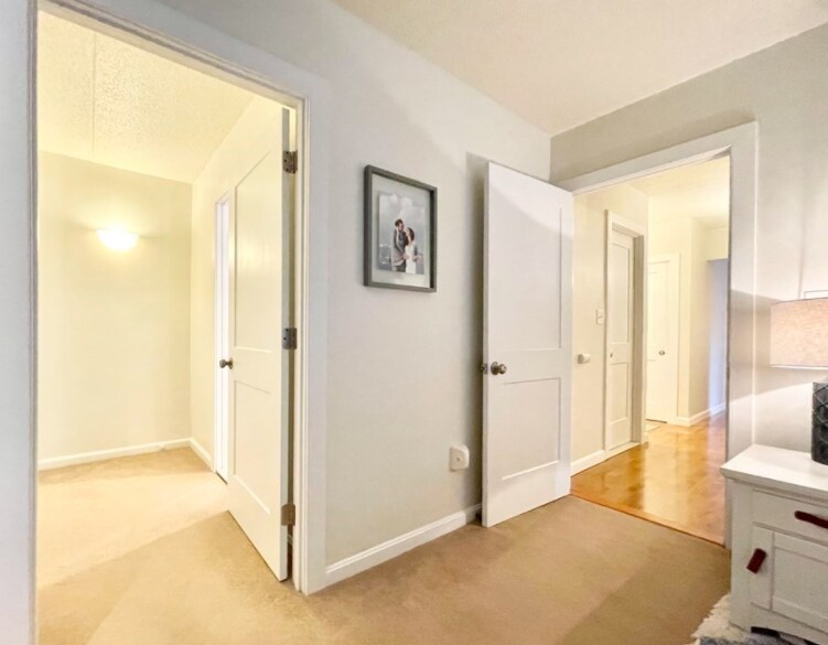 Building Photo - 50-56 Broadlawn Park