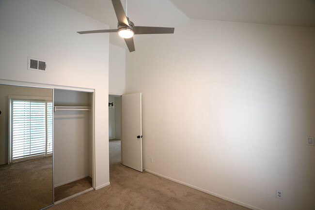 Building Photo - 24107 Del Monte Dr.