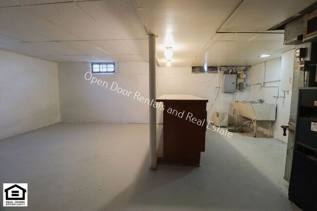 Building Photo - 1601 E Rudisill Blvd