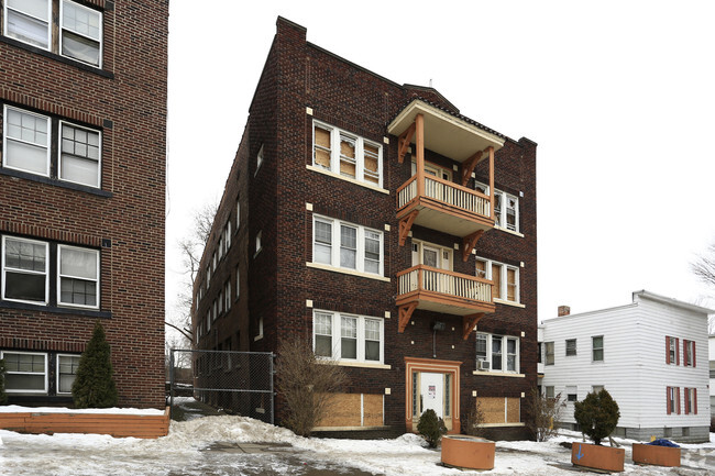 Building Photo - West Court Apartments