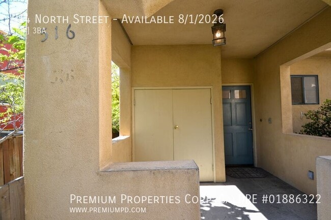 Building Photo - 514 North St