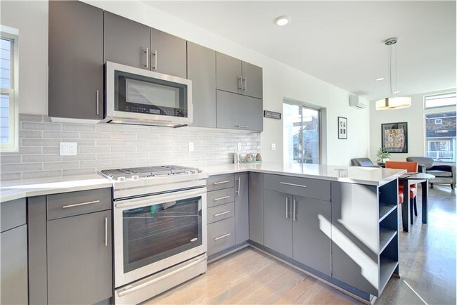 Building Photo - 2008 NW 59th St