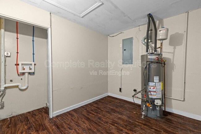 Building Photo - 1644 Nemnich Rd