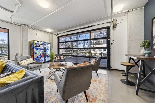 Building Photo - 1900 12th Ave S