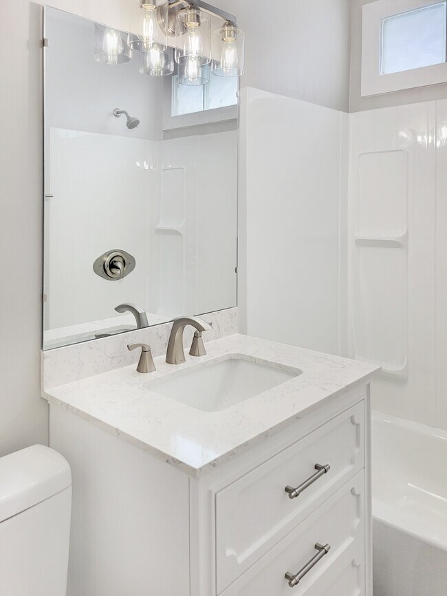 Building Photo - 3129 14th Ave