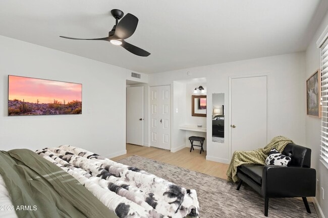 Building Photo - 8107 E Vista Dr