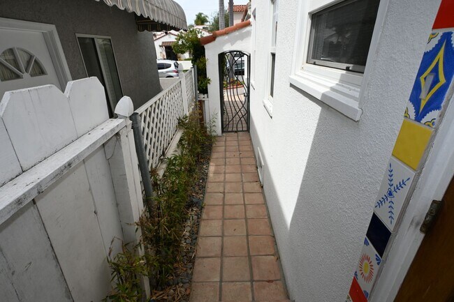 Building Photo - Beautiful 2 Bed 2 Bath Single Story House in Belmont Shore of Long Beach