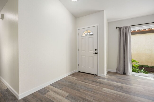 Building Photo - 243 Flame Tree Pl