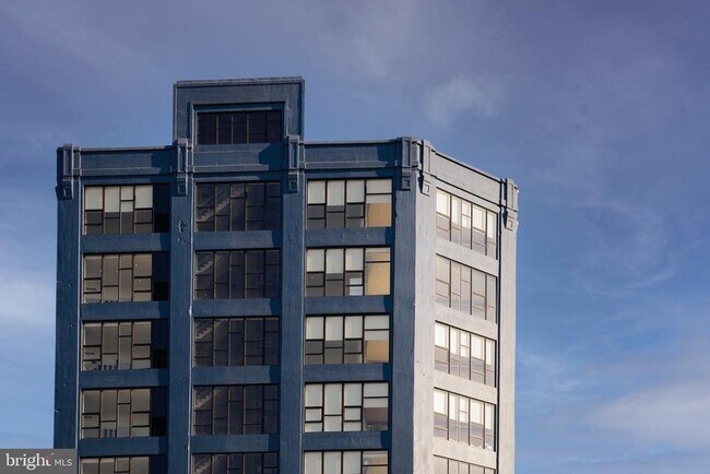 Building Photo - 900 N 9th St