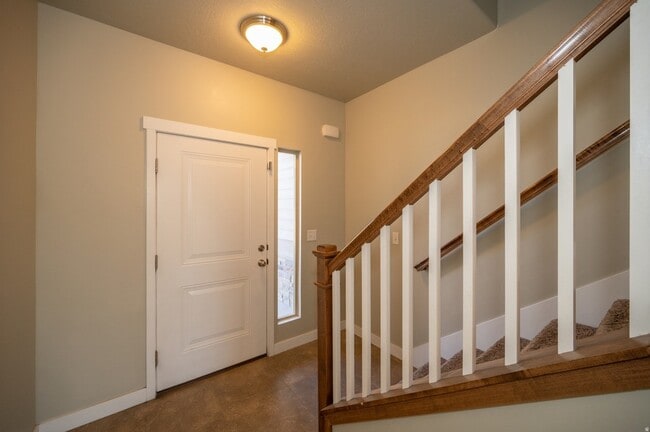 Building Photo - 4088 E Oakland Hills Dr