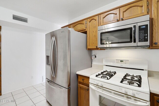 Building Photo - 10925 Loma Alta Pl