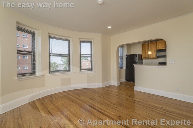 Building Photo - 123 Highland Ave