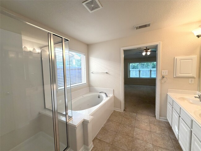 Building Photo - 21411 Venture Park Dr