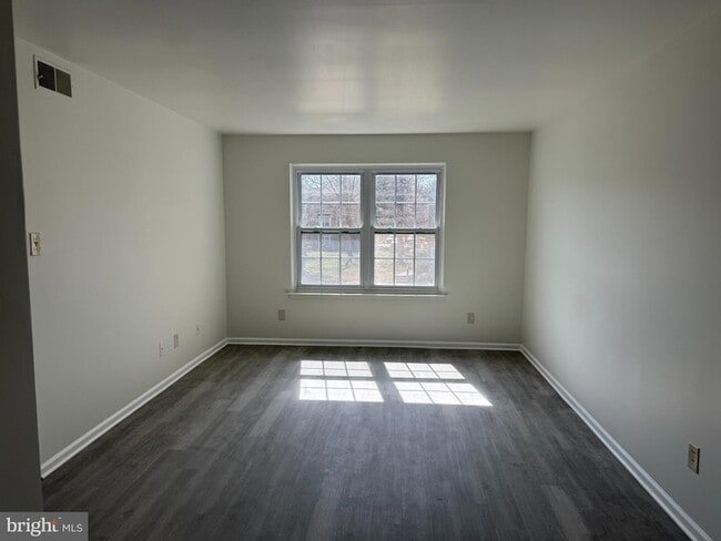 Building Photo - 632B Palmer Ln