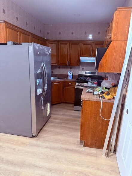 Building Photo - 189 Sheridan Ave