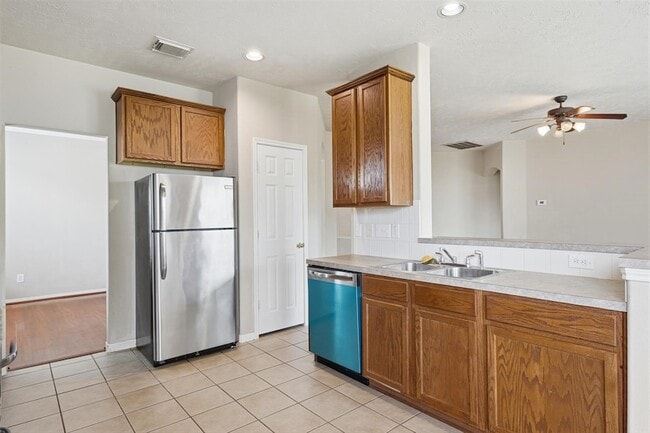 Building Photo - 18010 Timber Crossing Ln