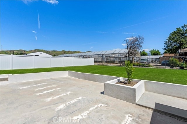 Building Photo - 11549 Kagel Canyon St