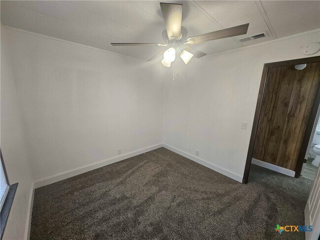 Building Photo - 1510 Karen Dr