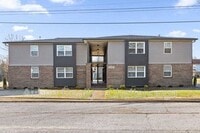 Building Photo - 203 Eveningside Dr