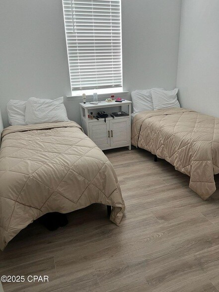 Building Photo - 8726 Pencil thin Ave