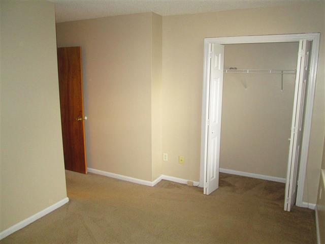 Building Photo - 895 W Pueblo Dr