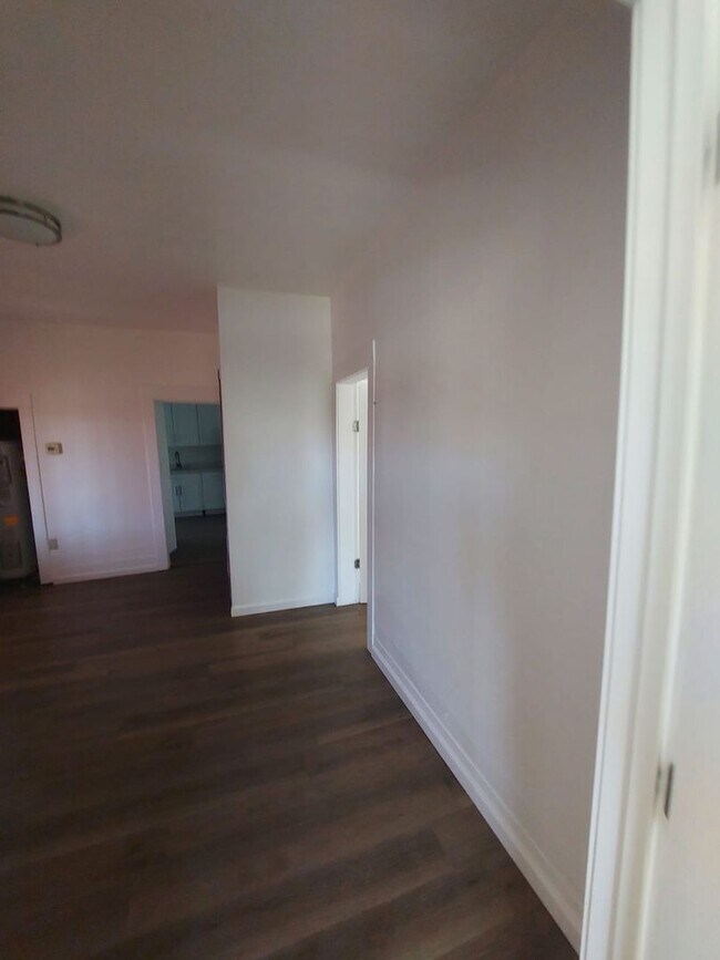 Building Photo - Charming Tacoma Home on a Peaceful Corner Lot!