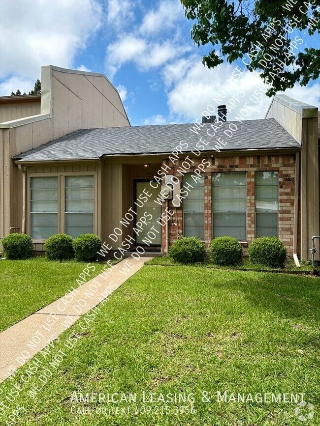 Building Photo - 908 Townwood-