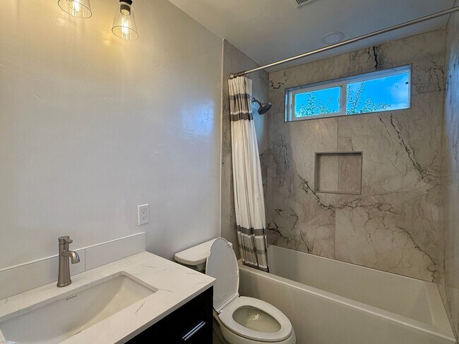 Building Photo - Remodeled Ranch Style Home in the Rancho P...