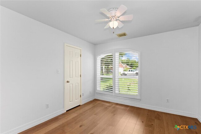Building Photo - 7003 Currier Cove
