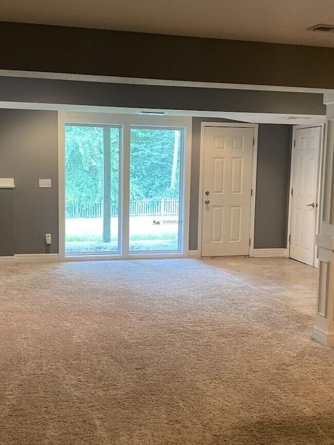 Building Photo - Charming 3 beds 2.5 bath in Kansas City!