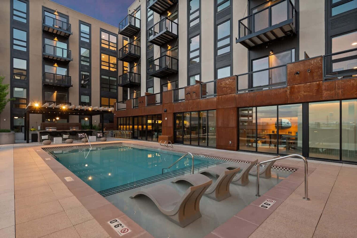 Building Photo - 646 S 400 W