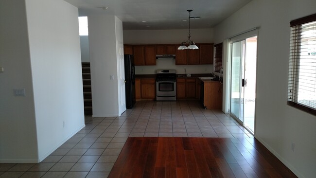 Building Photo - Spacious 4 Bedroom Home in Coldwater Springs