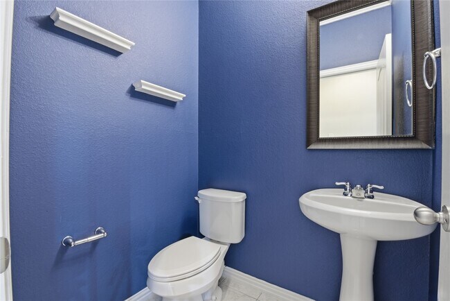 Building Photo - 4802 Taylor Drive