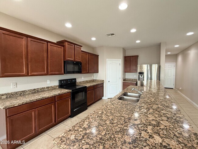 Building Photo - 5085 S 243rd Dr