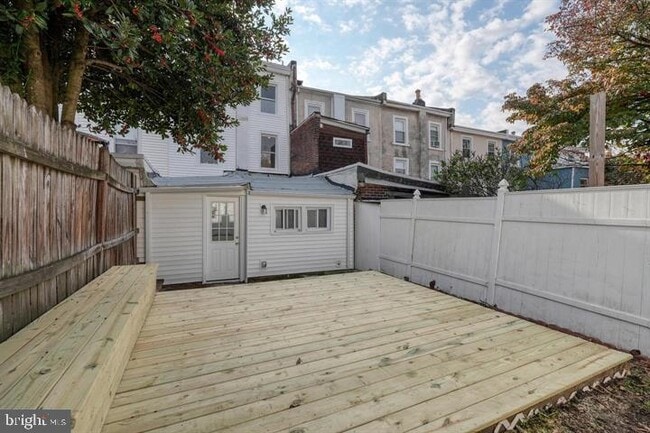 Building Photo - 160 East St