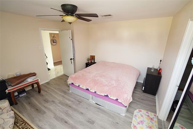 Building Photo - 2112 Overglen Dr