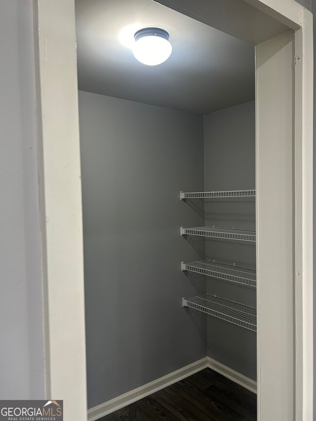 Building Photo - 149 Peak Ct.