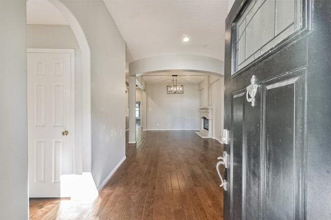 Building Photo - 13203 Yaupon Holly Ln