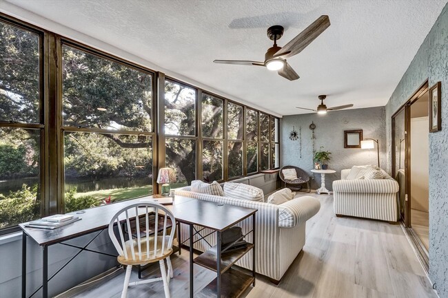 Building Photo - 107 Pinehurst Dr