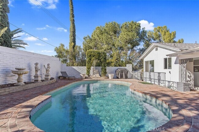 Building Photo - 22444 Venido Rd