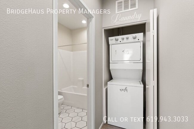 Building Photo - 1709 Signature Pl