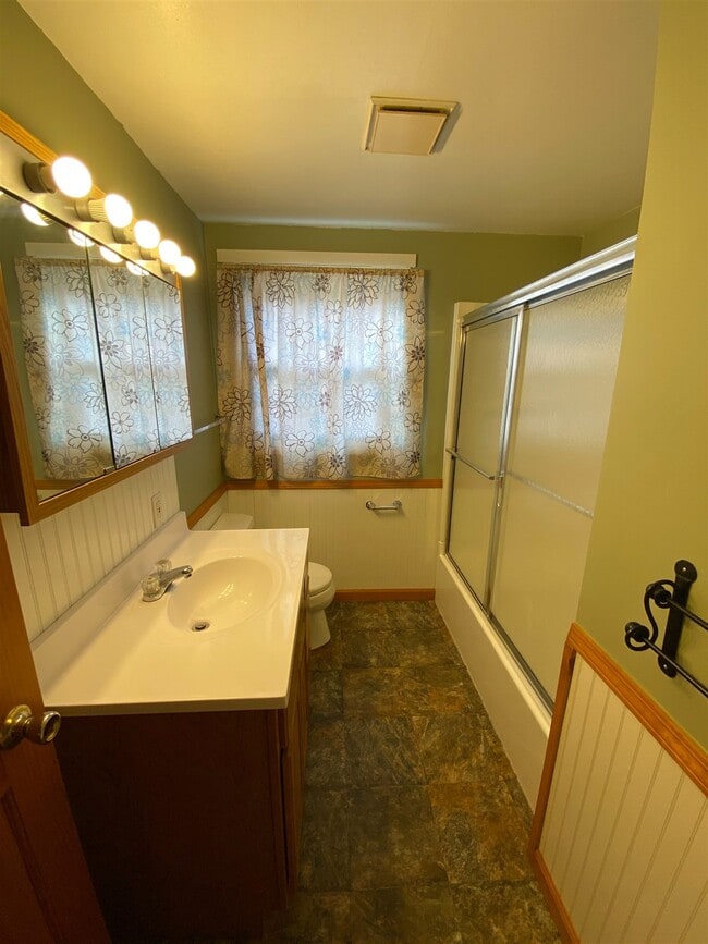 Building Photo - 10217 Auburn Rd