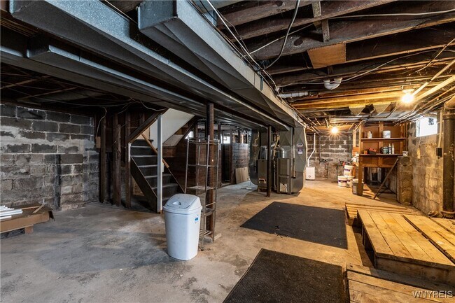 Building Photo - 189 Hamilton Dr