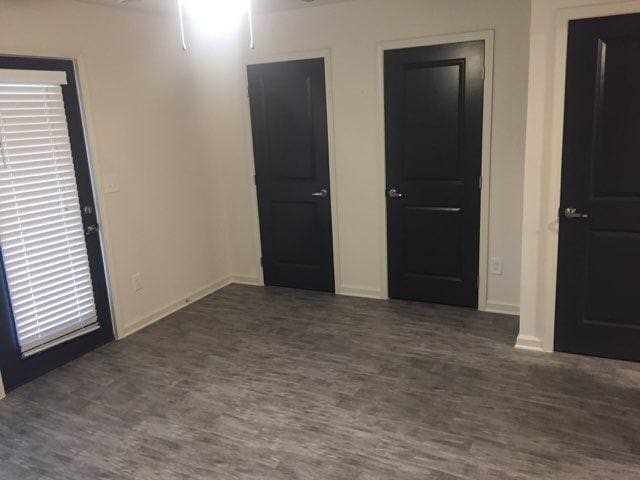 Building Photo - NEW 1x1!  Fantastic Emory area location - ...