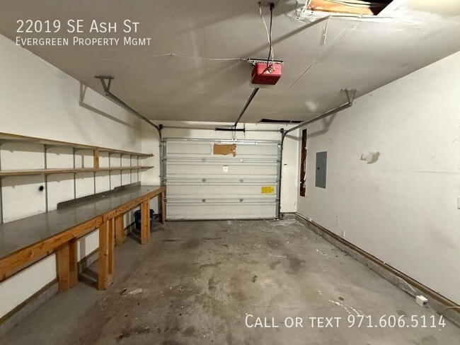 Building Photo - 22019 SE Ash St
