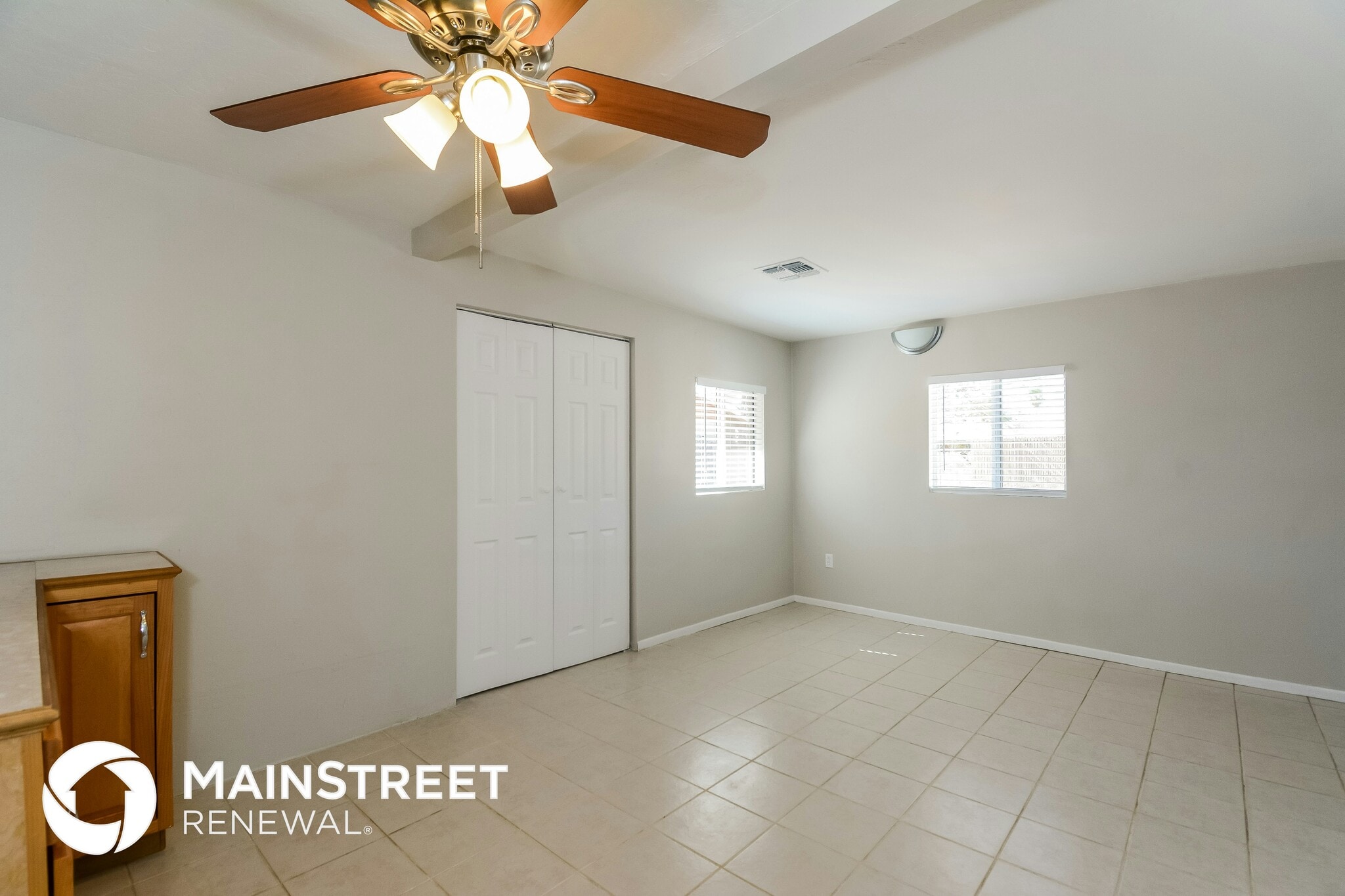 Building Photo - 4649 E 14th St