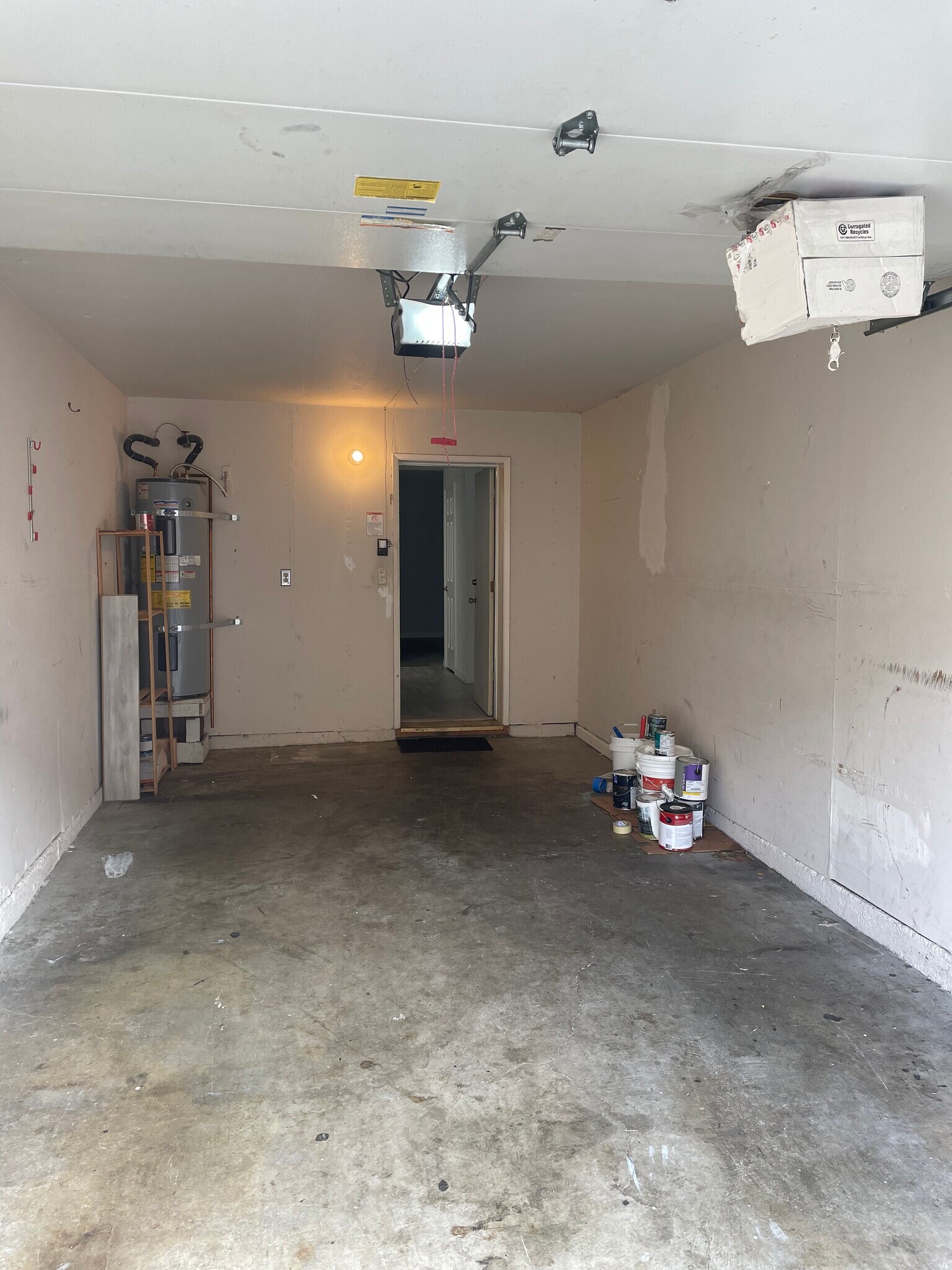 Garage - 2595 El Portal Dr
